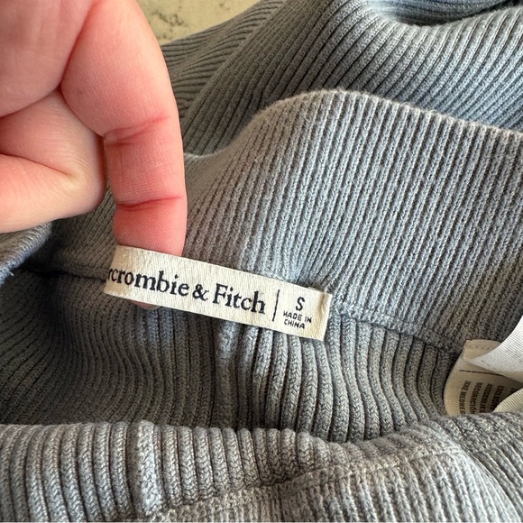 Abercrombie & Fitch Ribbed Kick Flare High Rise Sweater Pants - Dusty Blue - Picture 7 of 7